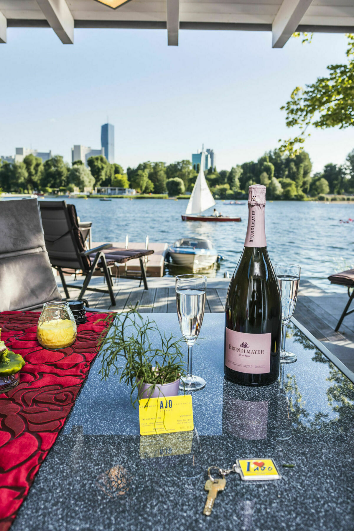 Ajo Vienna Beach - Contactless Check-In Exterior foto